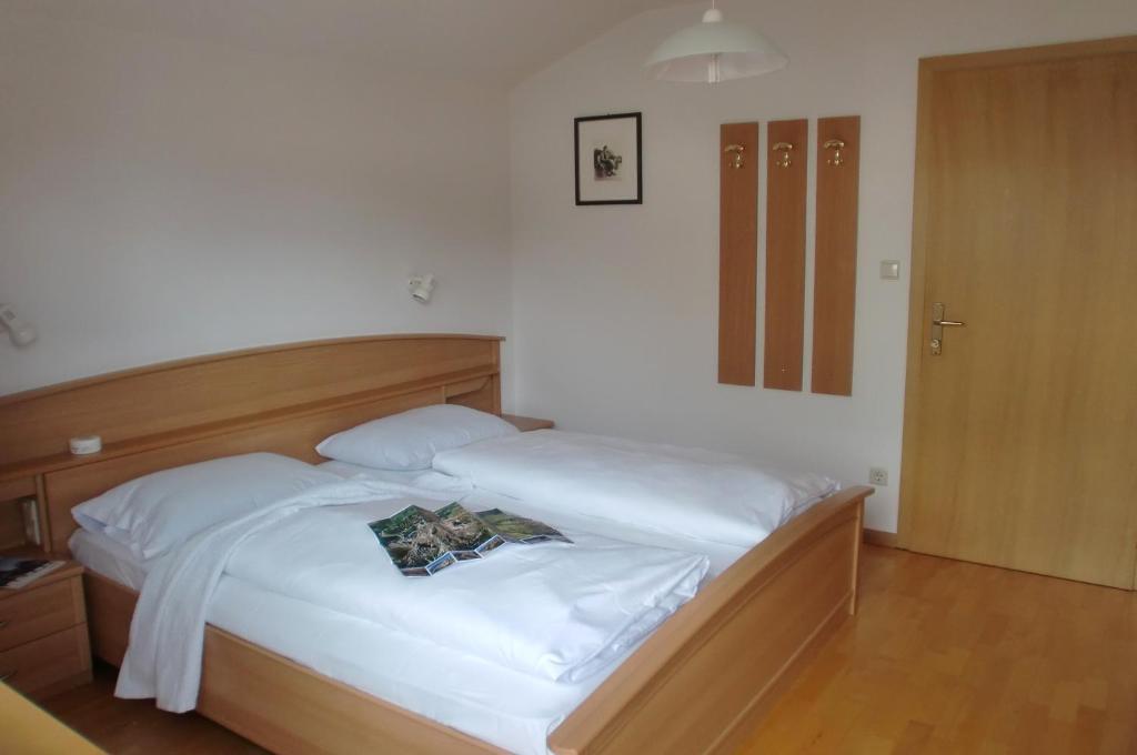 Hotel Viktoria กัสเตลรอตโต ห้อง รูปภาพ