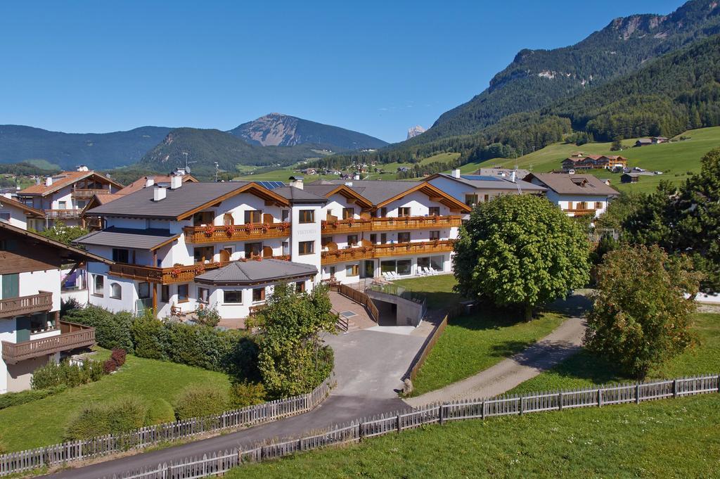 Hotel Viktoria กัสเตลรอตโต ภายนอก รูปภาพ